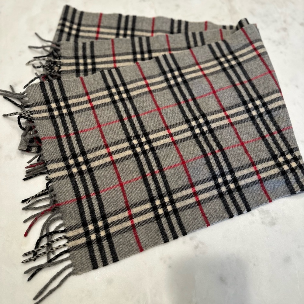 Vintage Burberry - Burberrys of London Gray Nova Check Scarf